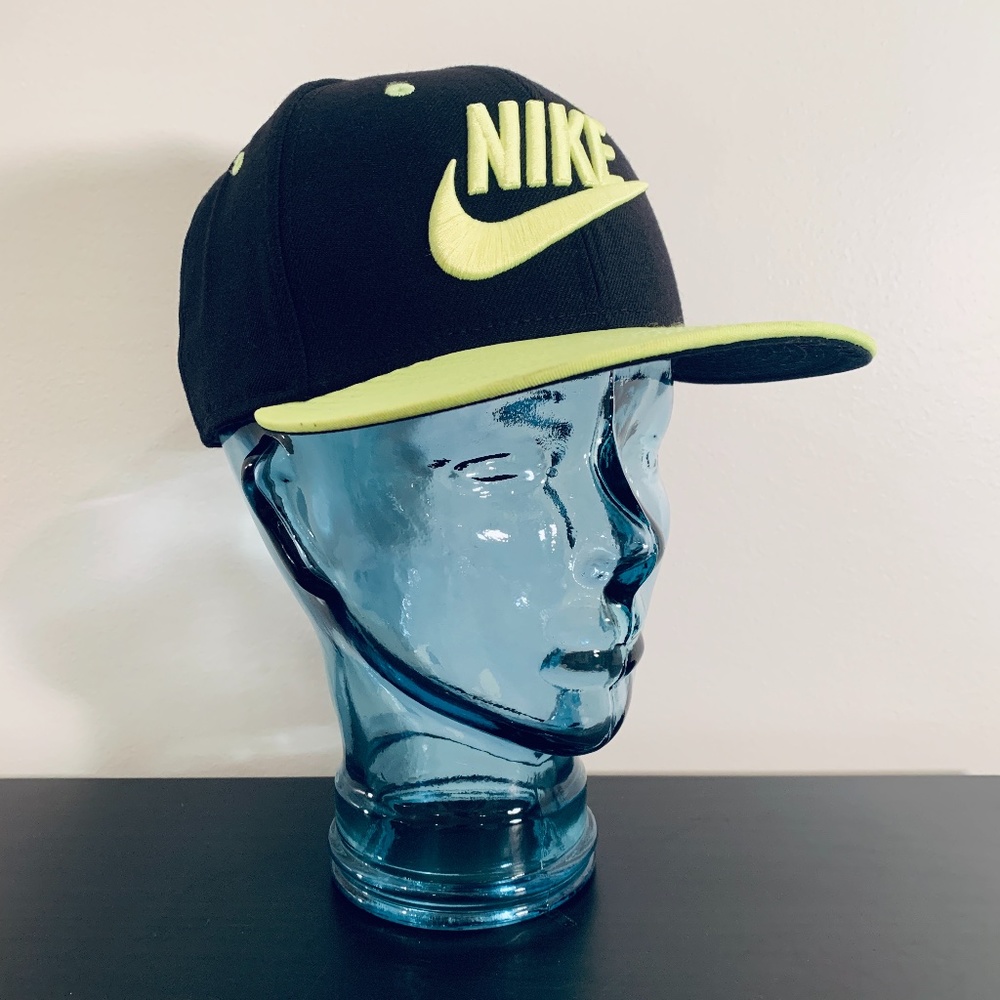 Nike Classic Logo Hat